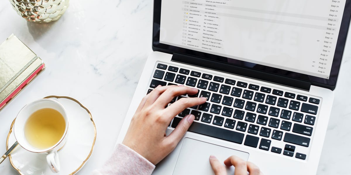 Featured image for How To Blog: Blogging Tips For Beginners